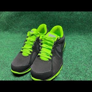 RARE Nike Quad Dual Fusion H20 Repel - Green